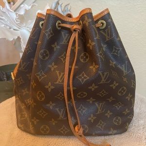 Louis Vuitton Petite Noe purse
